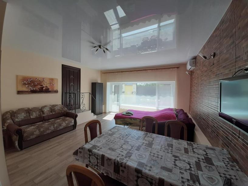 Guest House Čornomorsk Exteriér fotografie